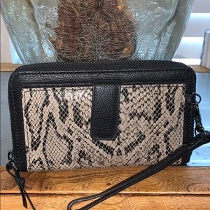 Black and Tan Leather Wristlet